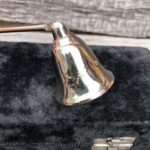 Candle Snuffer in black velvet box - Picture 5 of 13